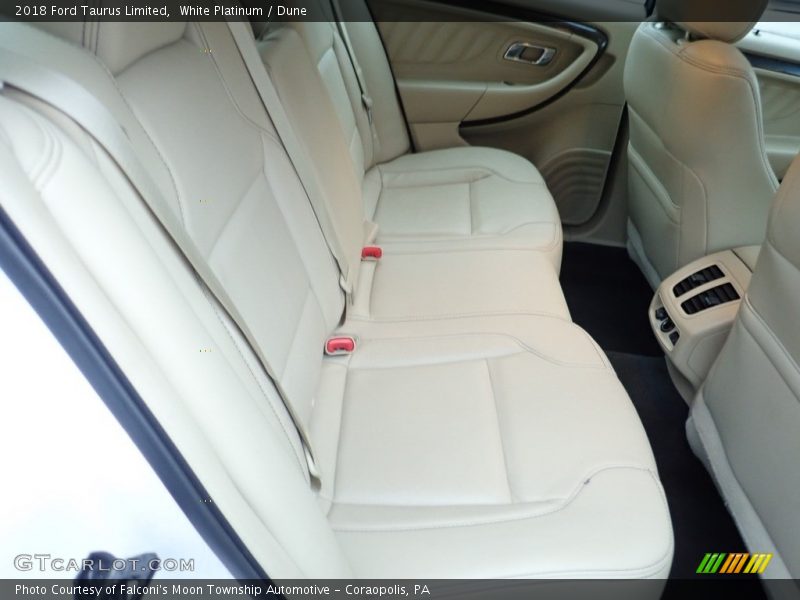 White Platinum / Dune 2018 Ford Taurus Limited