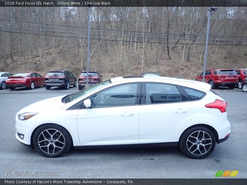 Oxford White / Charcoal Black 2018 Ford Focus SEL Hatch