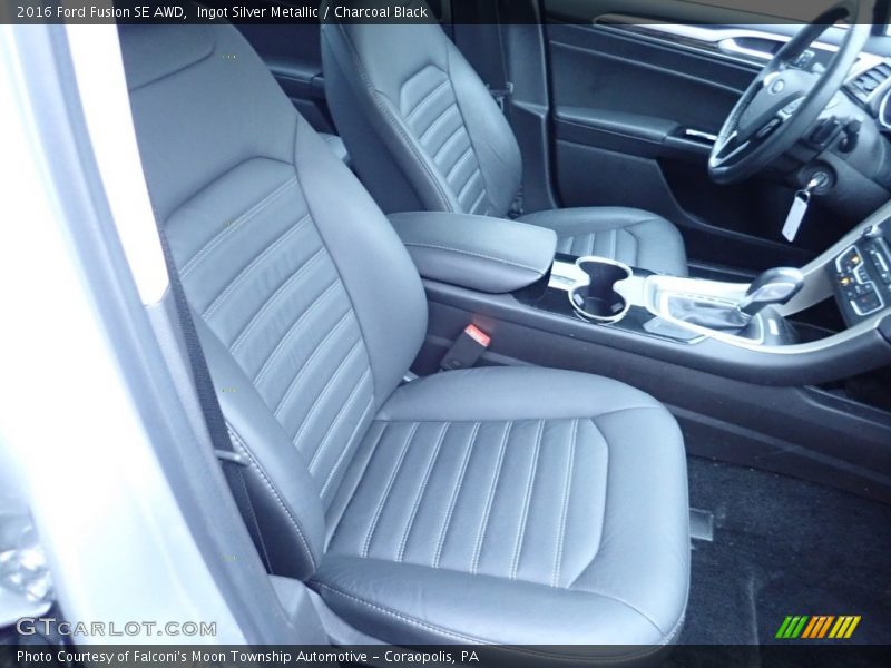 Ingot Silver Metallic / Charcoal Black 2016 Ford Fusion SE AWD