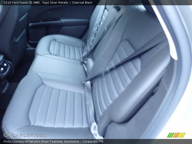 Ingot Silver Metallic / Charcoal Black 2016 Ford Fusion SE AWD