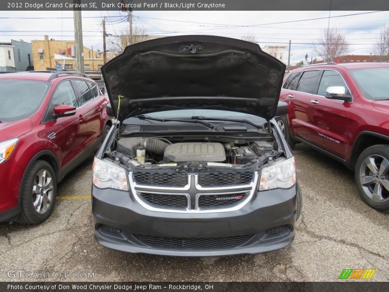 Dark Charcoal Pearl / Black/Light Graystone 2012 Dodge Grand Caravan SE