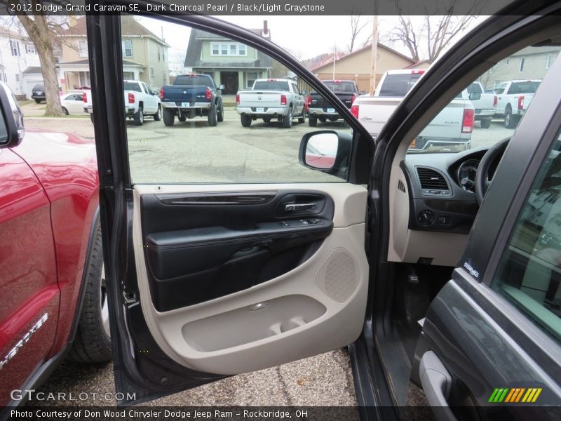 Dark Charcoal Pearl / Black/Light Graystone 2012 Dodge Grand Caravan SE