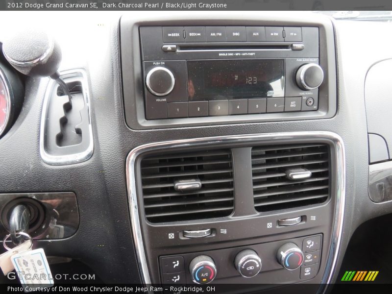 Dark Charcoal Pearl / Black/Light Graystone 2012 Dodge Grand Caravan SE