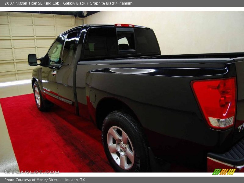Galaxy Black / Graphite Black/Titanium 2007 Nissan Titan SE King Cab