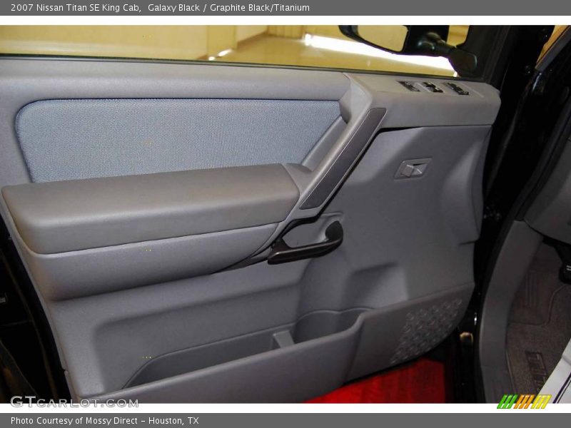 Galaxy Black / Graphite Black/Titanium 2007 Nissan Titan SE King Cab