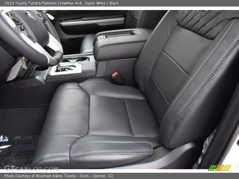 Super White / Black 2019 Toyota Tundra Platinum CrewMax 4x4