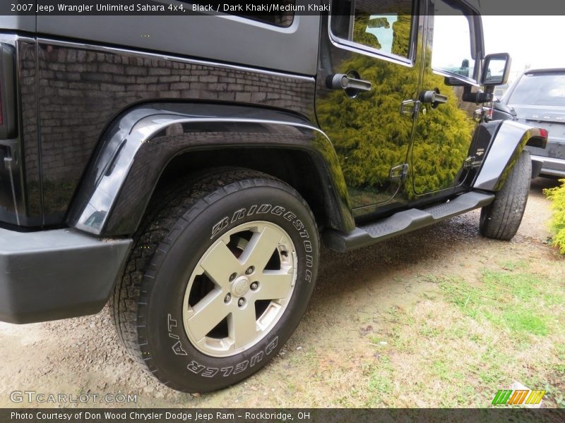 Black / Dark Khaki/Medium Khaki 2007 Jeep Wrangler Unlimited Sahara 4x4
