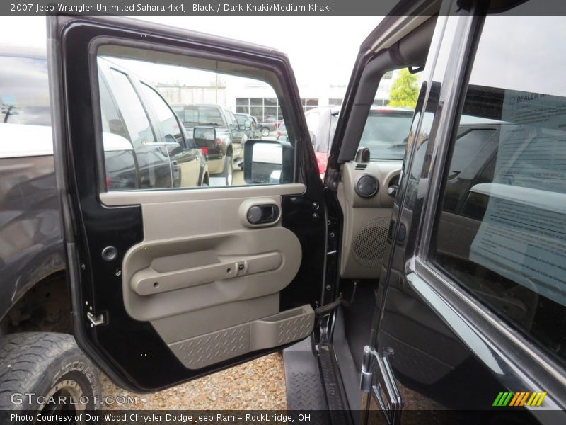 Black / Dark Khaki/Medium Khaki 2007 Jeep Wrangler Unlimited Sahara 4x4