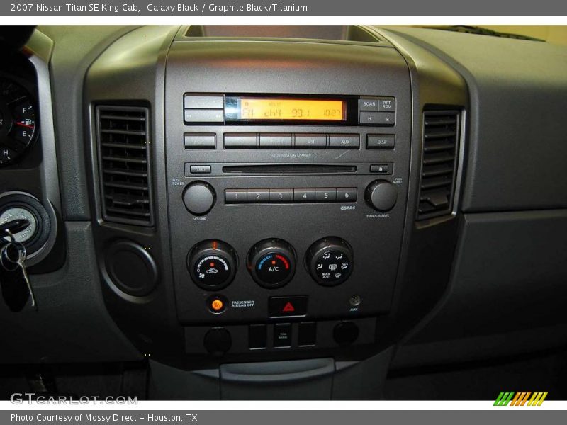 Galaxy Black / Graphite Black/Titanium 2007 Nissan Titan SE King Cab