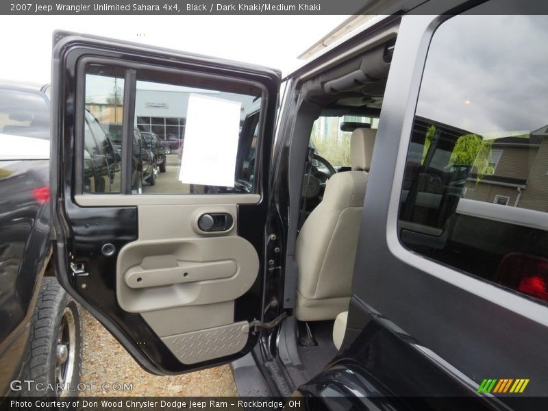 Black / Dark Khaki/Medium Khaki 2007 Jeep Wrangler Unlimited Sahara 4x4