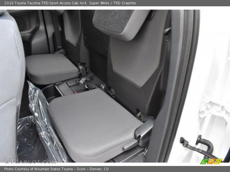 Super White / TRD Graphite 2019 Toyota Tacoma TRD Sport Access Cab 4x4