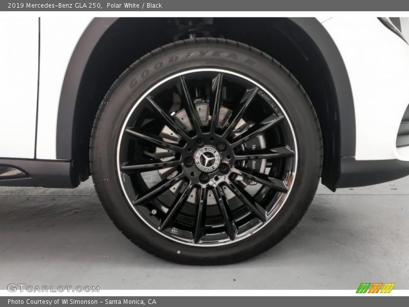 Polar White / Black 2019 Mercedes-Benz GLA 250