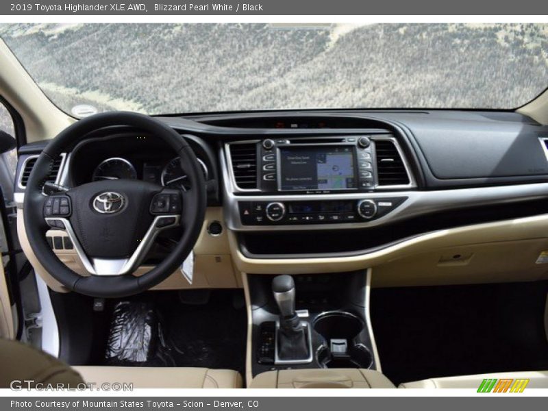 Blizzard Pearl White / Black 2019 Toyota Highlander XLE AWD
