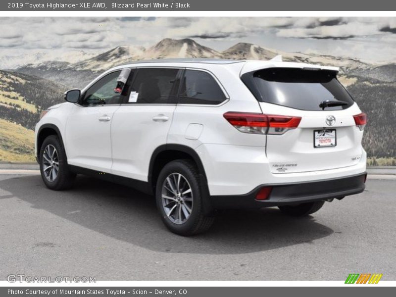 Blizzard Pearl White / Black 2019 Toyota Highlander XLE AWD