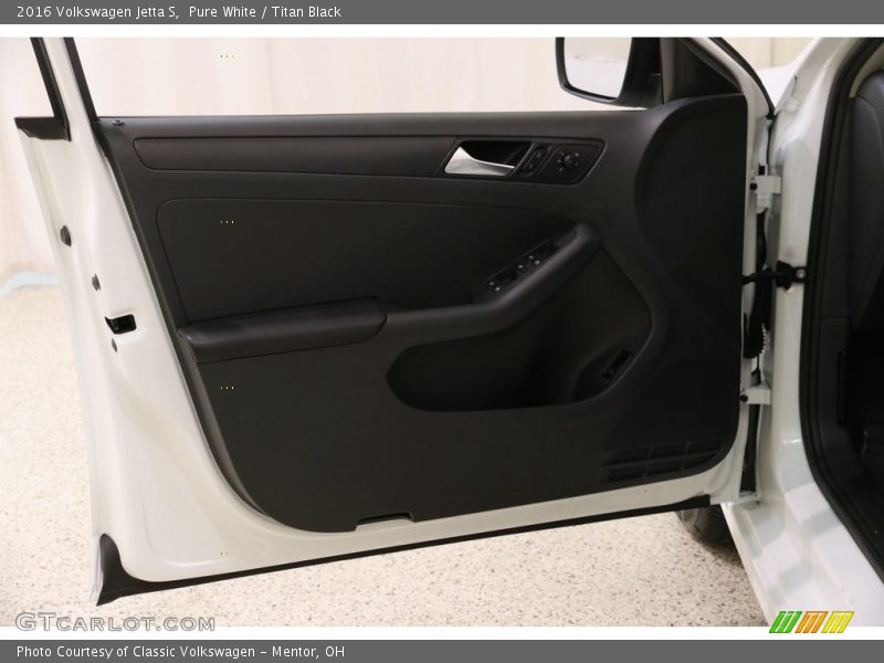 Pure White / Titan Black 2016 Volkswagen Jetta S