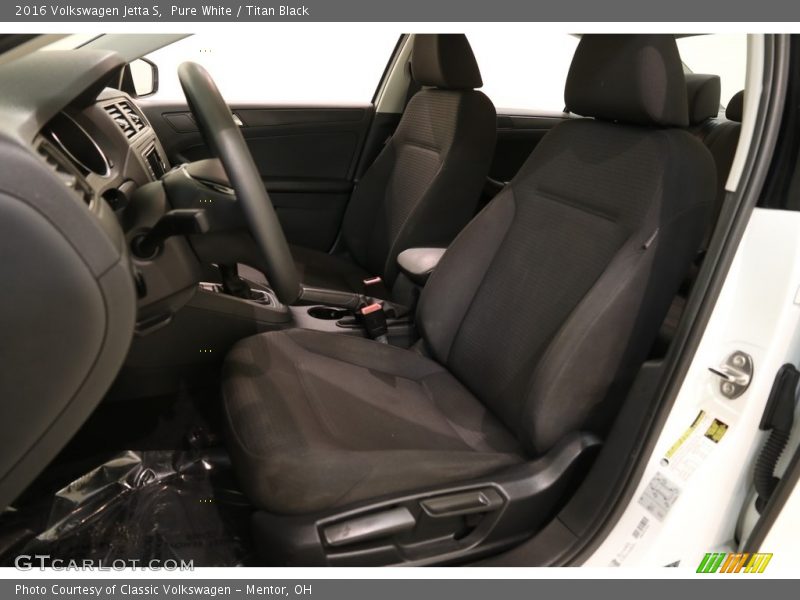 Pure White / Titan Black 2016 Volkswagen Jetta S