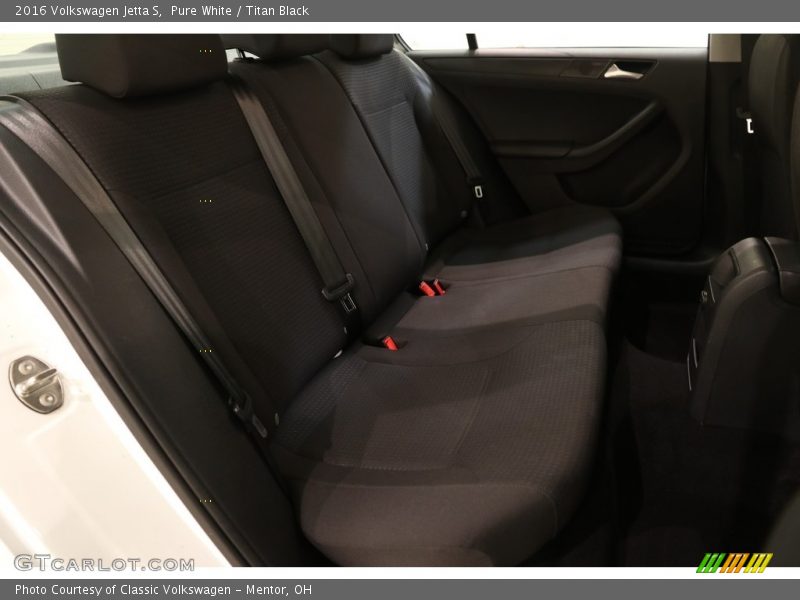 Pure White / Titan Black 2016 Volkswagen Jetta S