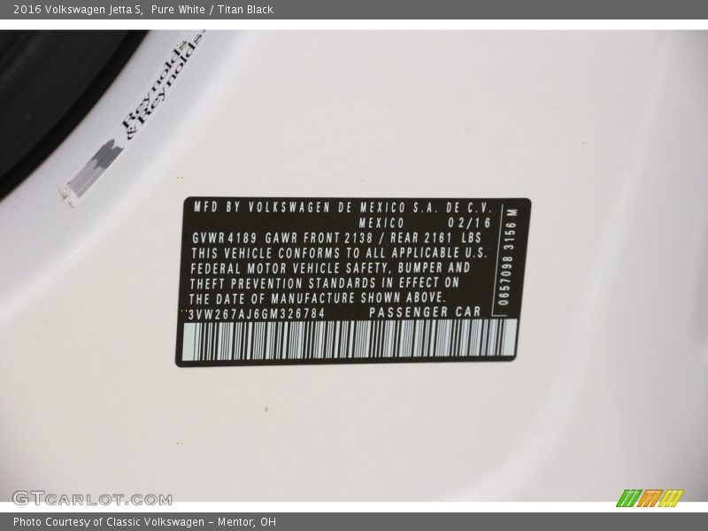 Pure White / Titan Black 2016 Volkswagen Jetta S