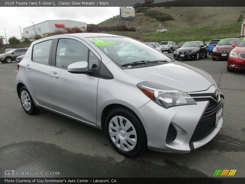 Classic Silver Metallic / Black 2016 Toyota Yaris 5-Door L