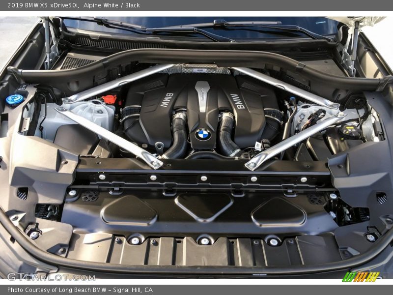 Alpine White / Black 2019 BMW X5 xDrive50i