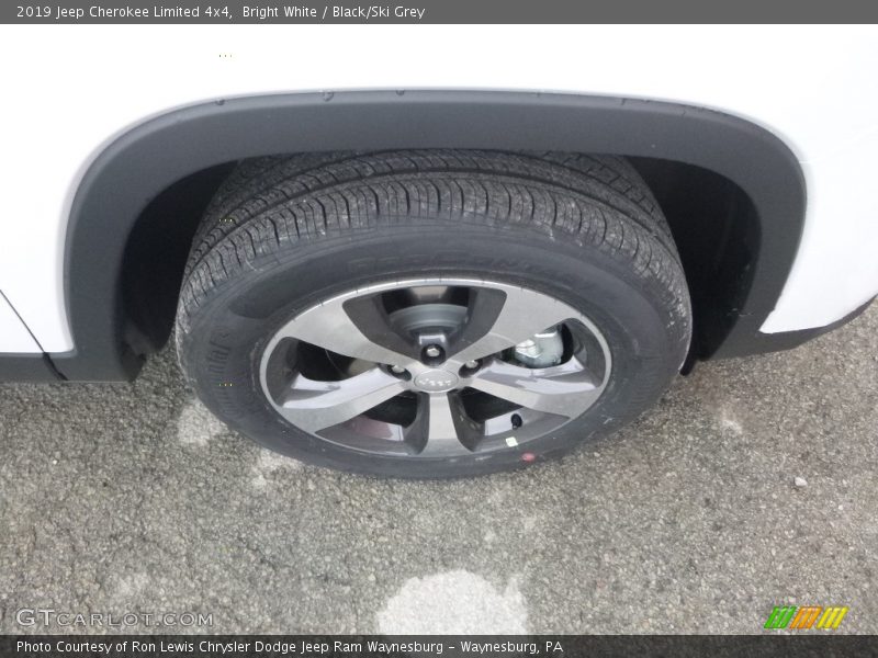 Bright White / Black/Ski Grey 2019 Jeep Cherokee Limited 4x4