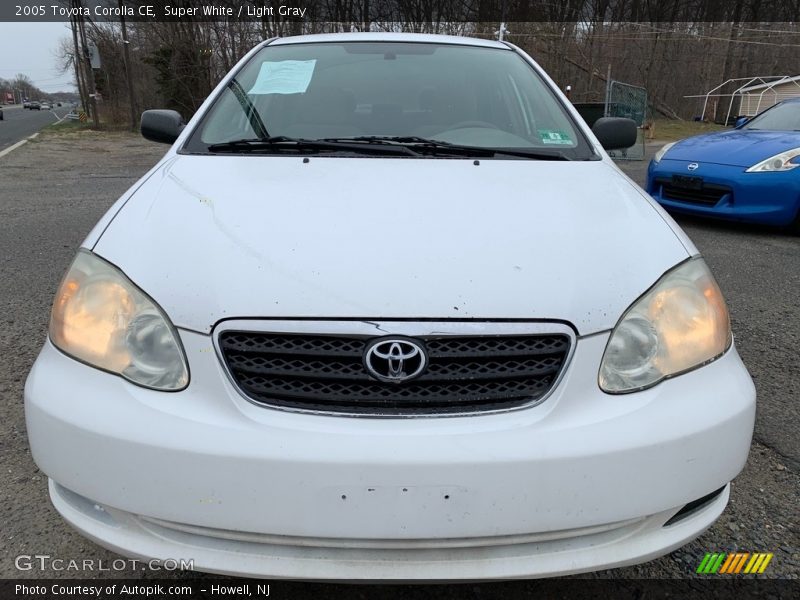 Super White / Light Gray 2005 Toyota Corolla CE