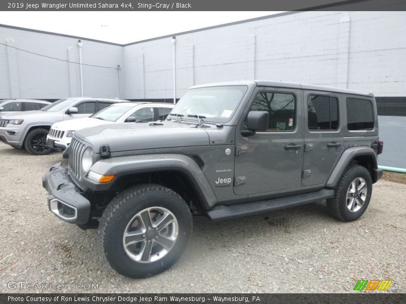 Front 3/4 View of 2019 Wrangler Unlimited Sahara 4x4