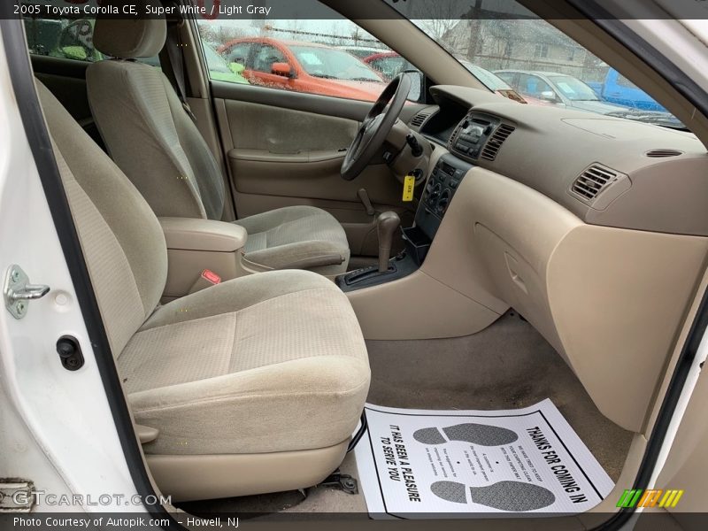 Super White / Light Gray 2005 Toyota Corolla CE