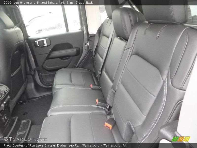 Sting-Gray / Black 2019 Jeep Wrangler Unlimited Sahara 4x4