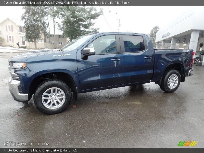 Front 3/4 View of 2019 Silverado 1500 LT Crew Cab 4WD