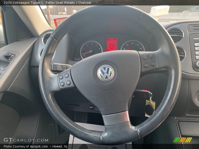 Reflex Silver Metallic / Charcoal 2009 Volkswagen Tiguan S