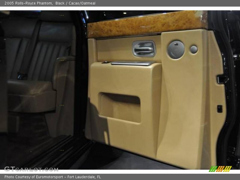 Black / Cacao/Oatmeal 2005 Rolls-Royce Phantom