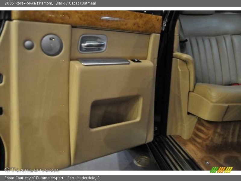 Black / Cacao/Oatmeal 2005 Rolls-Royce Phantom