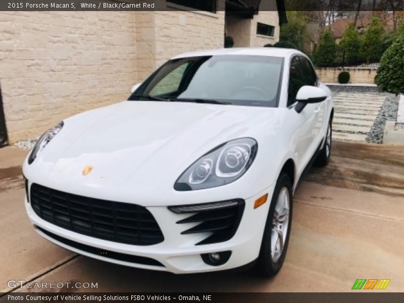 White / Black/Garnet Red 2015 Porsche Macan S