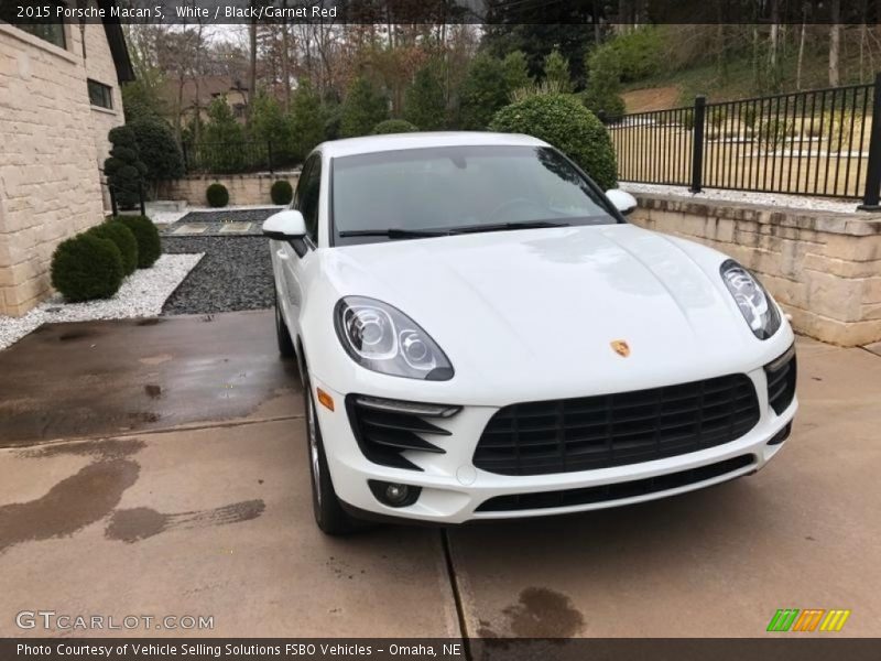 White / Black/Garnet Red 2015 Porsche Macan S