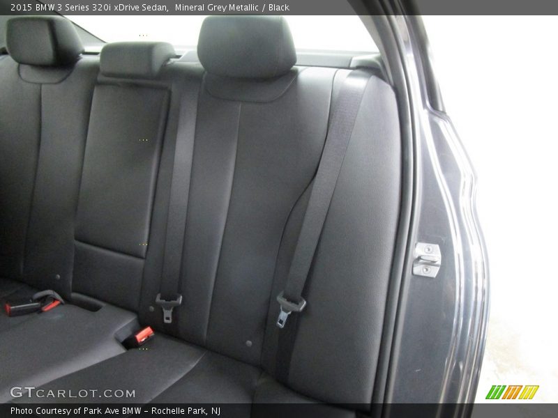 Mineral Grey Metallic / Black 2015 BMW 3 Series 320i xDrive Sedan