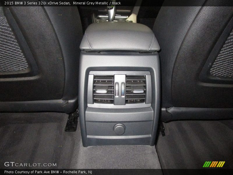 Mineral Grey Metallic / Black 2015 BMW 3 Series 320i xDrive Sedan