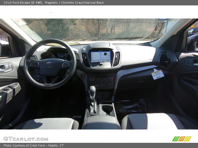 Magnetic / Chromite Gray/Charcoal Black 2019 Ford Escape SE 4WD