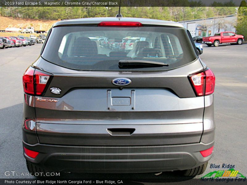 Magnetic / Chromite Gray/Charcoal Black 2019 Ford Escape S