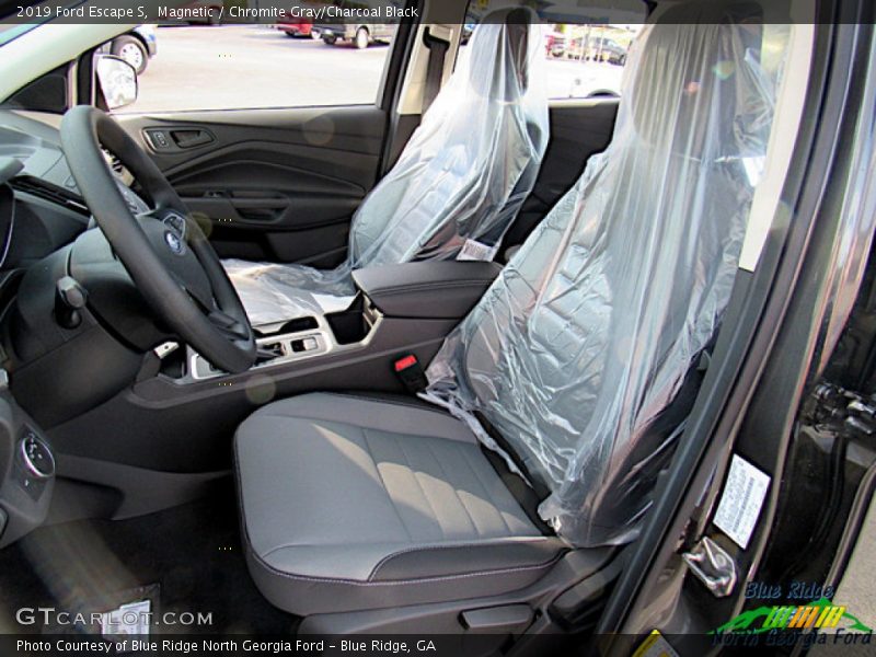 Magnetic / Chromite Gray/Charcoal Black 2019 Ford Escape S