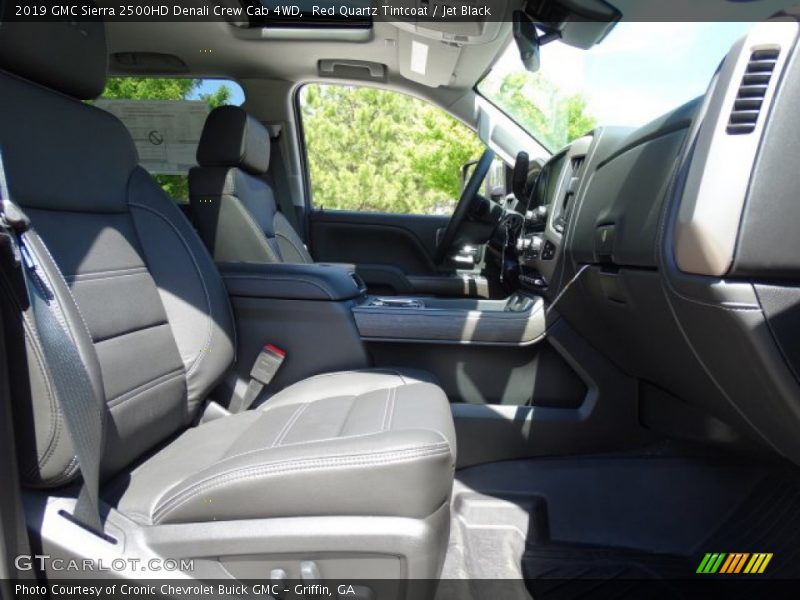 Red Quartz Tintcoat / Jet Black 2019 GMC Sierra 2500HD Denali Crew Cab 4WD