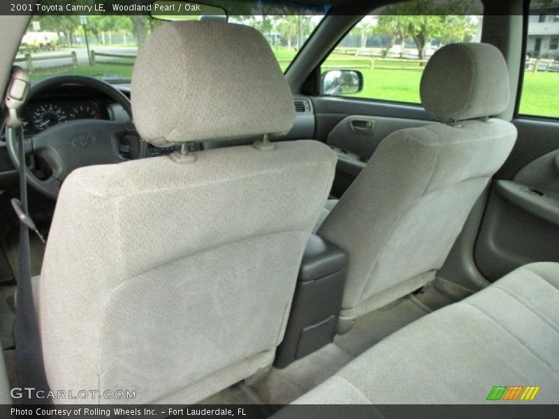 Woodland Pearl / Oak 2001 Toyota Camry LE
