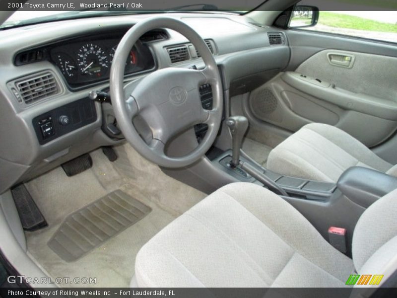 Woodland Pearl / Oak 2001 Toyota Camry LE