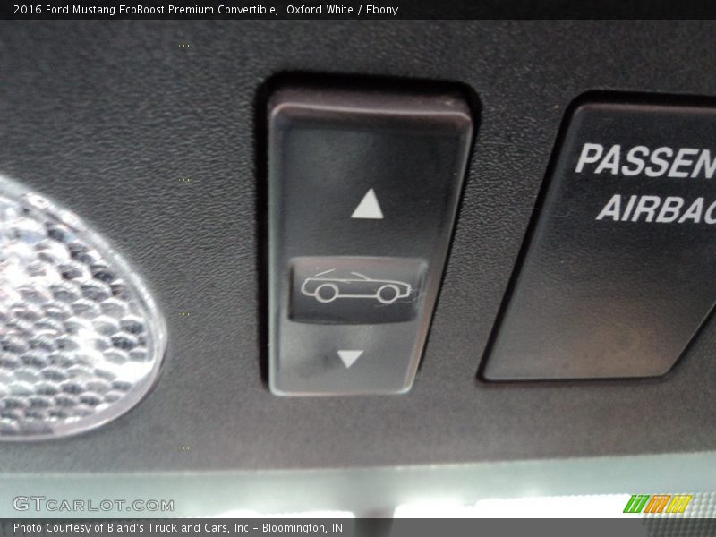 Oxford White / Ebony 2016 Ford Mustang EcoBoost Premium Convertible