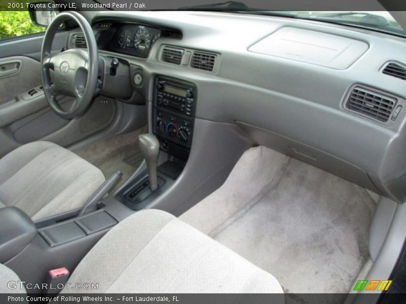 Woodland Pearl / Oak 2001 Toyota Camry LE