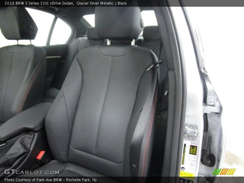 Glacier Silver Metallic / Black 2018 BMW 3 Series 330i xDrive Sedan