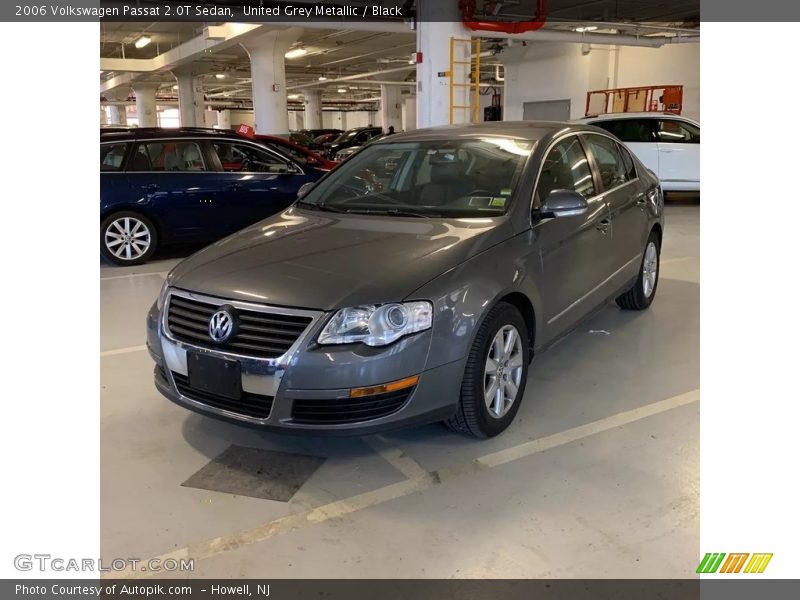 United Grey Metallic / Black 2006 Volkswagen Passat 2.0T Sedan