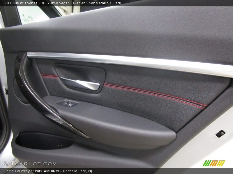 Glacier Silver Metallic / Black 2018 BMW 3 Series 330i xDrive Sedan