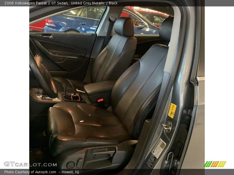 United Grey Metallic / Black 2006 Volkswagen Passat 2.0T Sedan