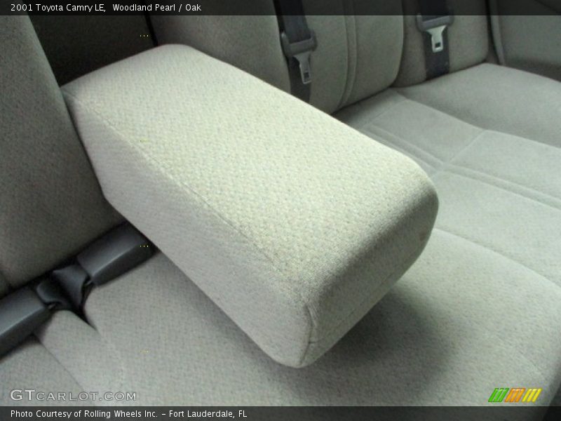 Woodland Pearl / Oak 2001 Toyota Camry LE